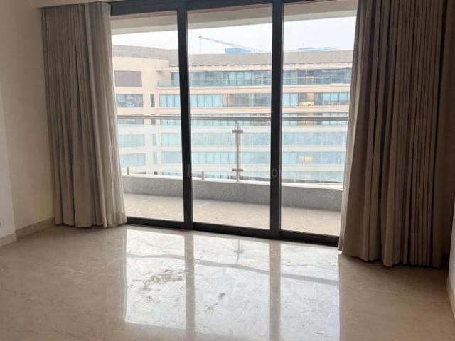 4 BHK Apartment in Bandra East for rent Mumbai. The reference number is 19597363