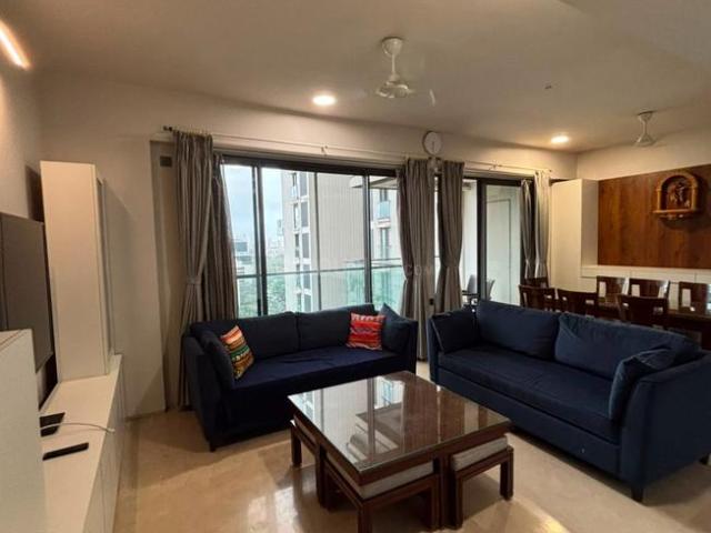 4 BHK Apartment in Bandra East for rent Mumbai. The reference number is 20947134