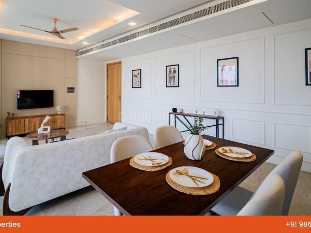 4 BHK Apartment in Bandra East for resale Mumbai. The reference number is 21012016