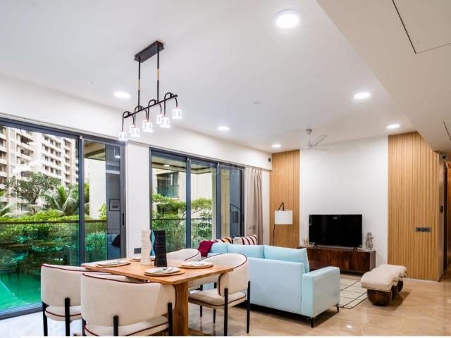 4 BHK Apartment in Bandra East for resale Mumbai. The reference number is 21049354
