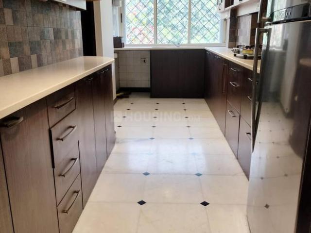 4 BHK Apartment in Bandra West for rent Mumbai. The reference number is 19809637