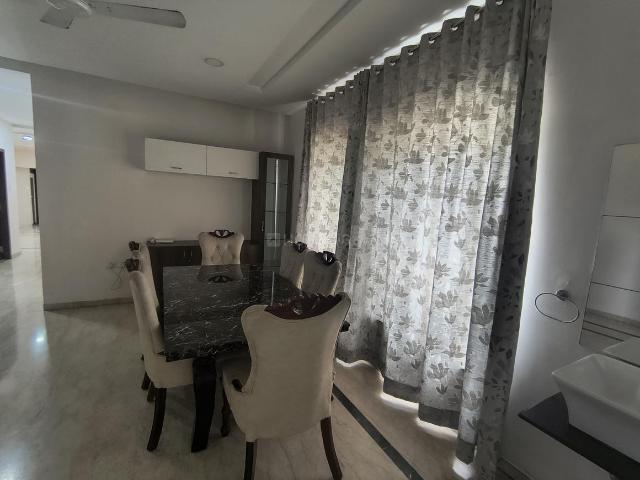 4 BHK Apartment in Banjara Hills for rent Hyderabad. The reference number is 21019365