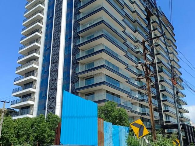 4 BHK Apartment in Banjara Hills for resale Hyderabad. The reference number is 21283324