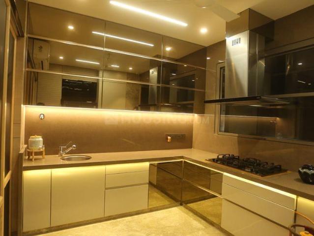 4 BHK Apartment in Bharthana for rent Surat. The reference number is 20660067