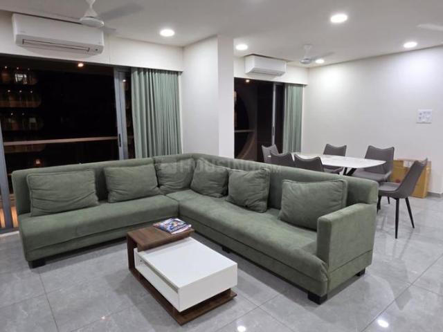 4 BHK Apartment in Bhayli for rent Vadodara. The reference number is 19702549