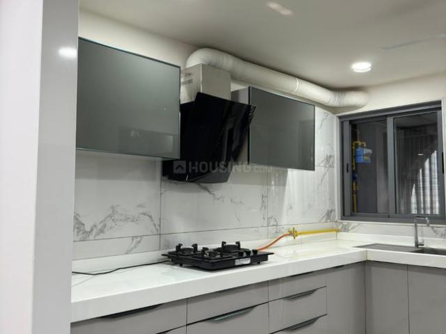4 BHK Apartment in Bhayli for rent Vadodara. The reference number is 19955583