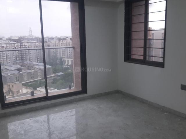 4 BHK Apartment in Bhimrad for rent Surat. The reference number is 20615659