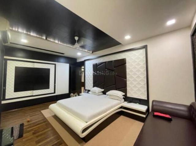 4 BHK Apartment in Bhimrad for rent Surat. The reference number is 20801826