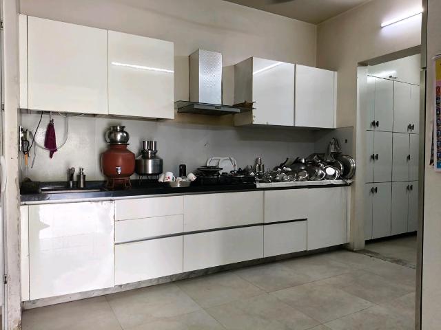 4 BHK Apartment in Bibwewadi for resale Pune. The reference number is 17622582