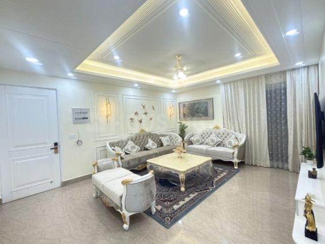 4 BHK Apartment in GMS Road for resale Dehradun. The reference number is 21339329