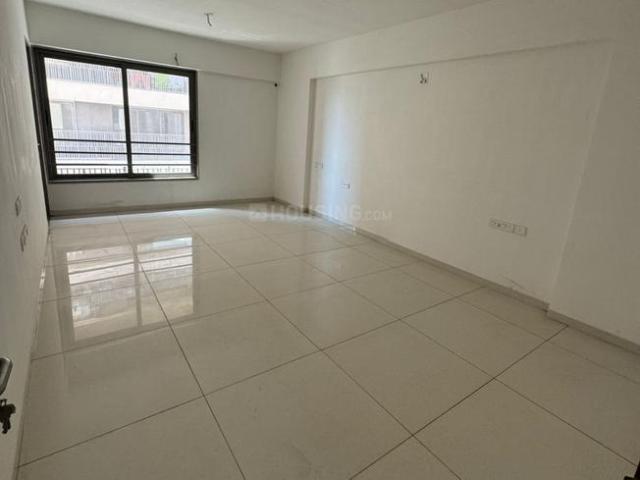4 BHK Apartment in Gota for rent Ahmedabad. The reference number is 15940901