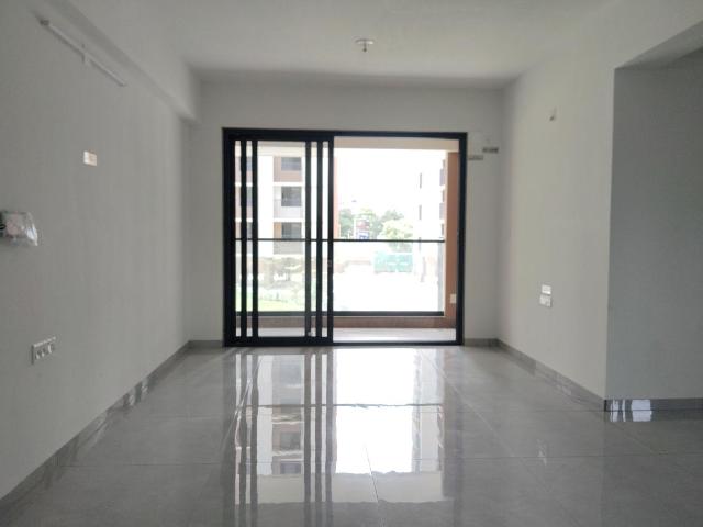 4 BHK Apartment in Gota for rent Ahmedabad. The reference number is 17824396