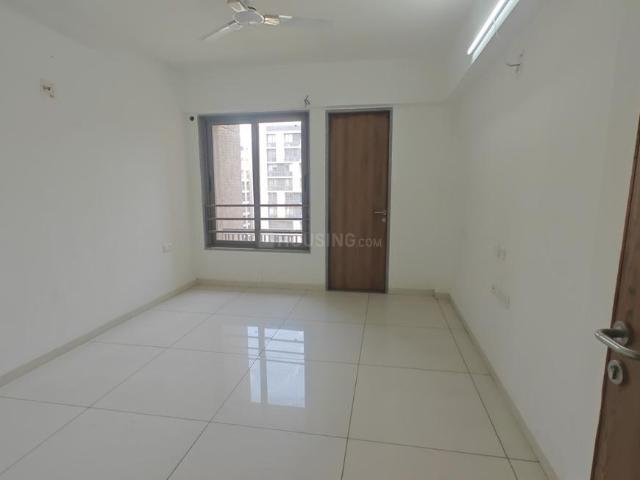 4 BHK Apartment in Gota for rent Ahmedabad. The reference number is 19606853