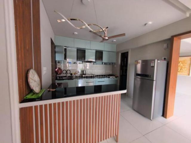 4 BHK Apartment in Gota for rent Ahmedabad. The reference number is 20894724
