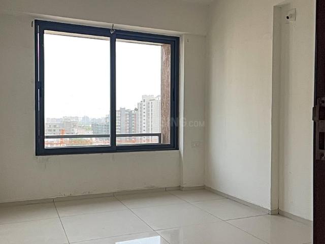 4 BHK Apartment in Gota for rent Ahmedabad. The reference number is 20159675