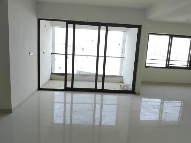 4 BHK Apartment in Gota for resale Ahmedabad. The reference number is 20371613