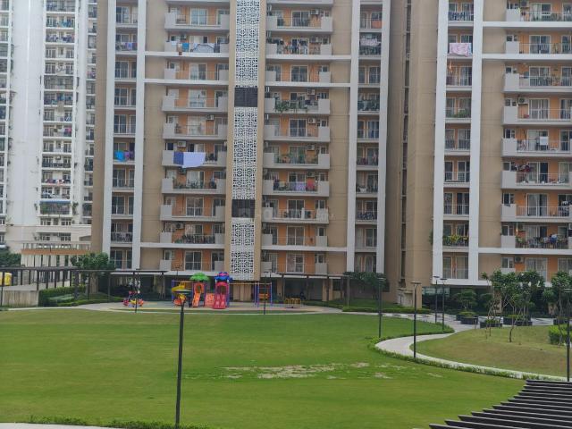 4 BHK Apartment in Gomti Nagar Extension for rent Lucknow. The reference number is 20585870