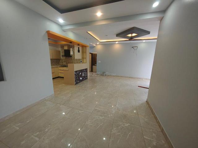 4 BHK Apartment in Gomti Nagar for rent Lucknow. The reference number is 21057620