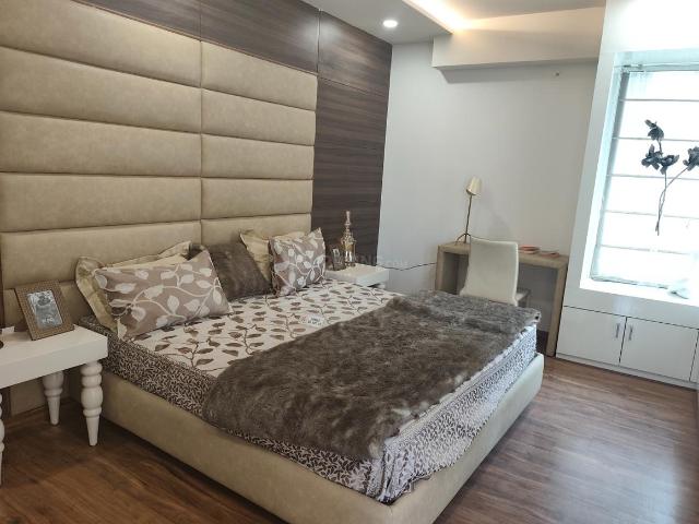 4 BHK Apartment in Gomti Nagar for resale Lucknow. The reference number is 18427531