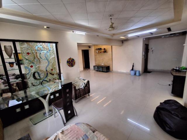 4 BHK Apartment in Goregaon West for resale Mumbai. The reference number is 20759151