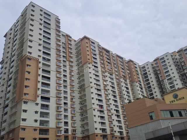 4 BHK Apartment in Gachibowli for resale Hyderabad. The reference number is 20999446