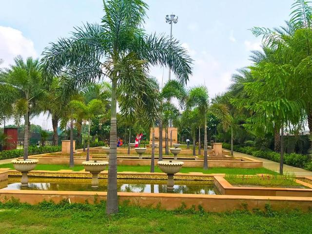 4 BHK Apartment in Gagan Vihar for resale Ghaziabad. The reference number is 9109192