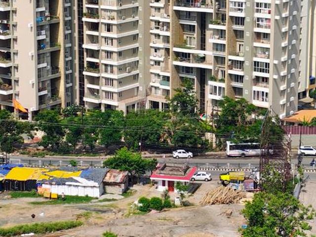 4 BHK Apartment in Gandhi Nagar for rent Ranchi. The reference number is 20583493