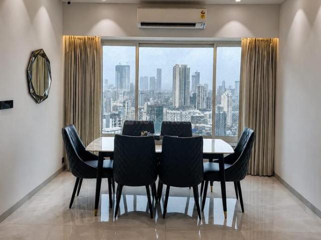 4 BHK Apartment in Grant Road for rent Mumbai. The reference number is 20888474