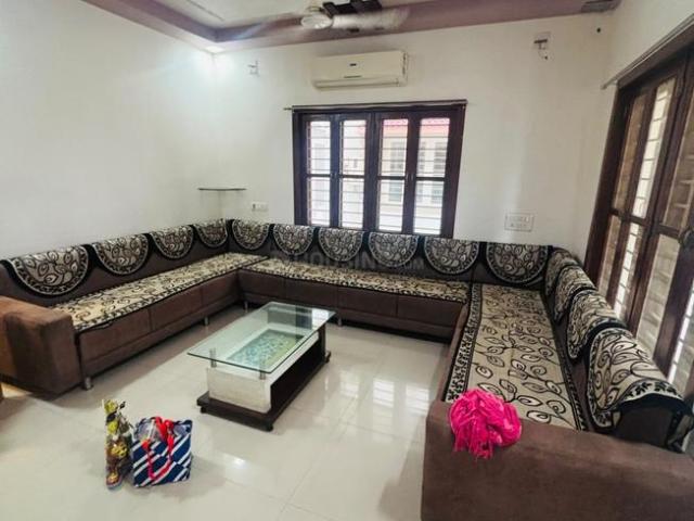 4 BHK Apartment in Gurukul for rent Ahmedabad. The reference number is 21204409
