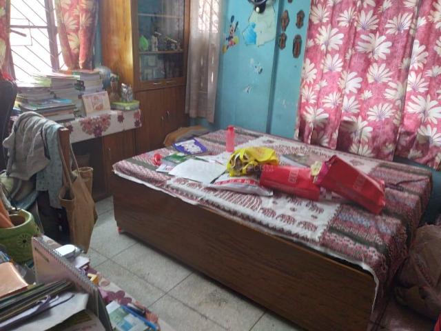 4 BHK Apartment in Dhakuria for resale Kolkata. The reference number is 13644322
