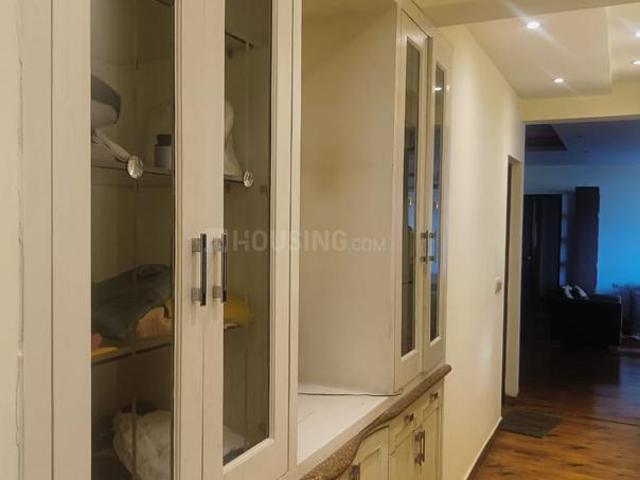 4 BHK Apartment in DLF Phase 2 for rent Gurgaon. The reference number is 17371217