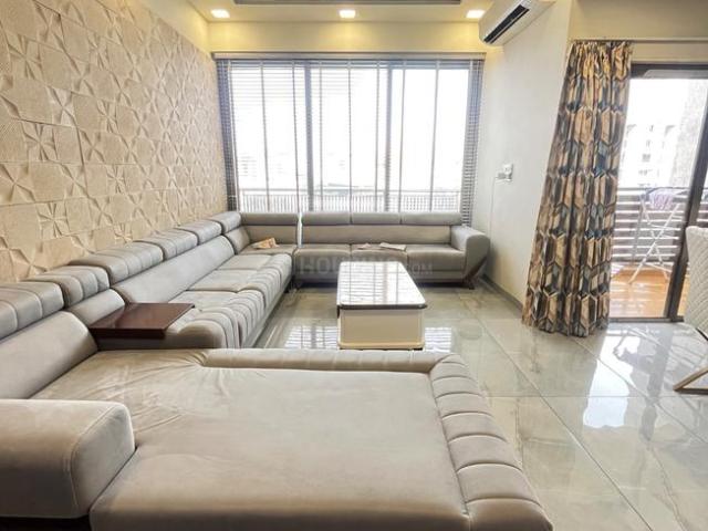 4 BHK Apartment in Ellisbridge for resale Ahmedabad. The reference number is 20668906