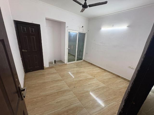4 BHK Apartment in Eta II for rent Greater Noida. The reference number is 21130361