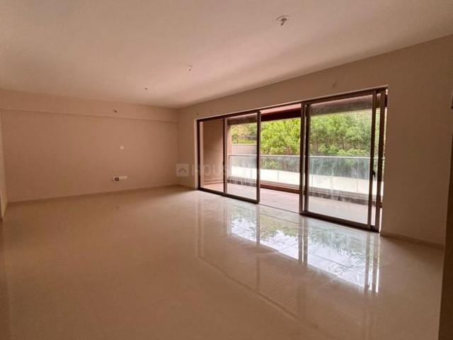 4 BHK Apartment in Kothrud for rent Pune. The reference number is 20797911