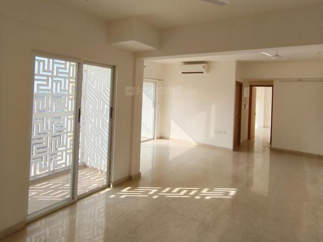 4 BHK Apartment in Kondhwa for rent Pune. The reference number is 21356418