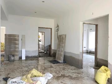 4 BHK Apartment in Kalighat for resale Kolkata. The reference number is 19761835