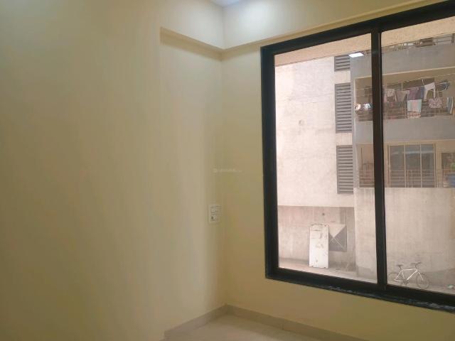 4 BHK Apartment in Kalyan West for resale Kalyan. The reference number is 19870594