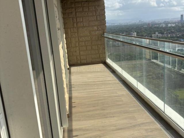 4 BHK Apartment in Kalyani Nagar for rent Pune. The reference number is 21007005