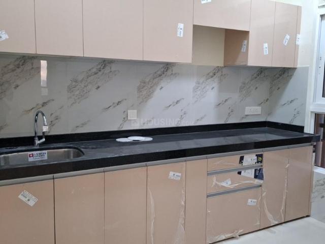 4 BHK Apartment in Kandivali East for rent Mumbai. The reference number is 18111076