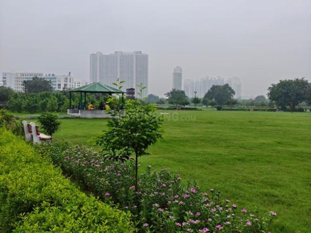4 BHK Apartment in Karampura for rent New Delhi. The reference number is 20114453