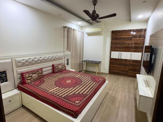 4 BHK Apartment in Karampura for rent New Delhi. The reference number is 20133100