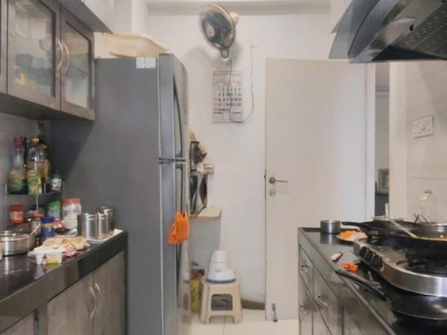 4 BHK Apartment in Kasba for resale Kolkata. The reference number is 17622392