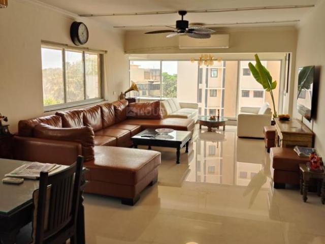 4 BHK Apartment in Khar West for rent Mumbai. The reference number is 20895927