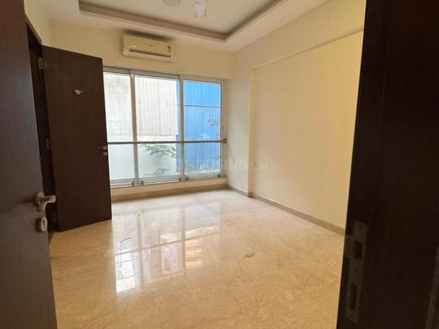4 BHK Apartment in Khar West for rent Mumbai. The reference number is 21051853