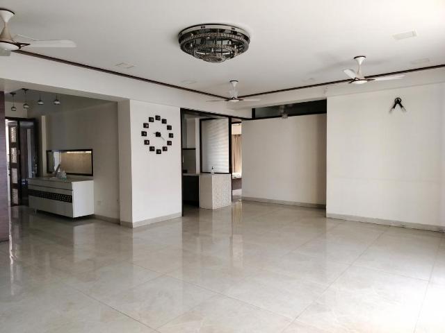 4 BHK Apartment in Kharghar for resale Navi Mumbai. The reference number is 12845153