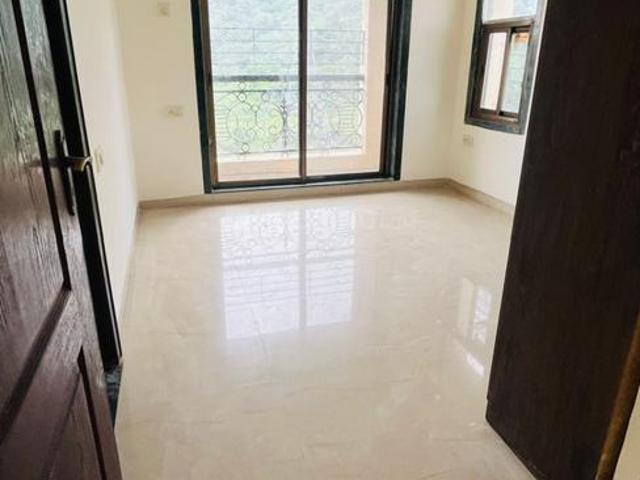 4 BHK Apartment in Kharghar for resale Navi Mumbai. The reference number is 18615005