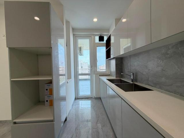 4 BHK Apartment in Kishanpura for rent Zirakpur. The reference number is 20936961