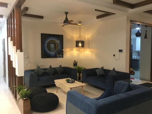 4 BHK Apartment in Kukatpally for rent Hyderabad. The reference number is 21029981
