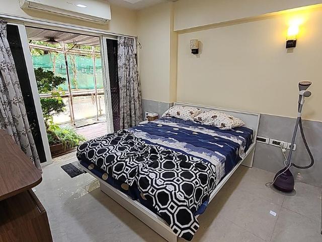 4 BHK Apartment in Kurla West for resale Mumbai. The reference number is 21091644