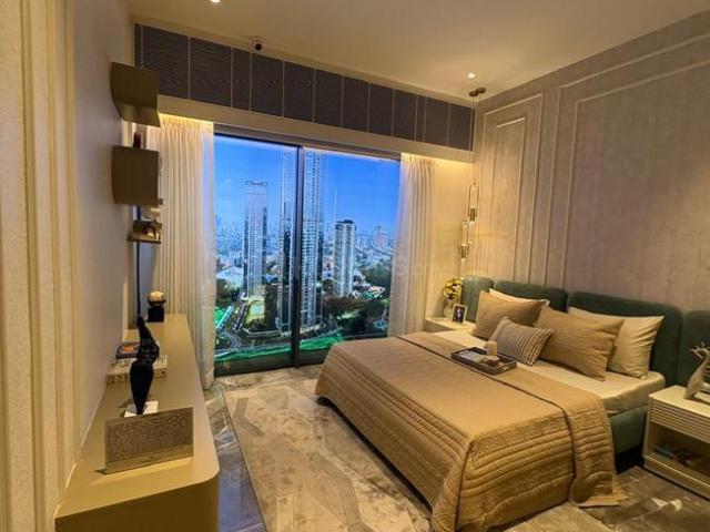 4 BHK Apartment in Kurla West for resale Mumbai. The reference number is 21345687